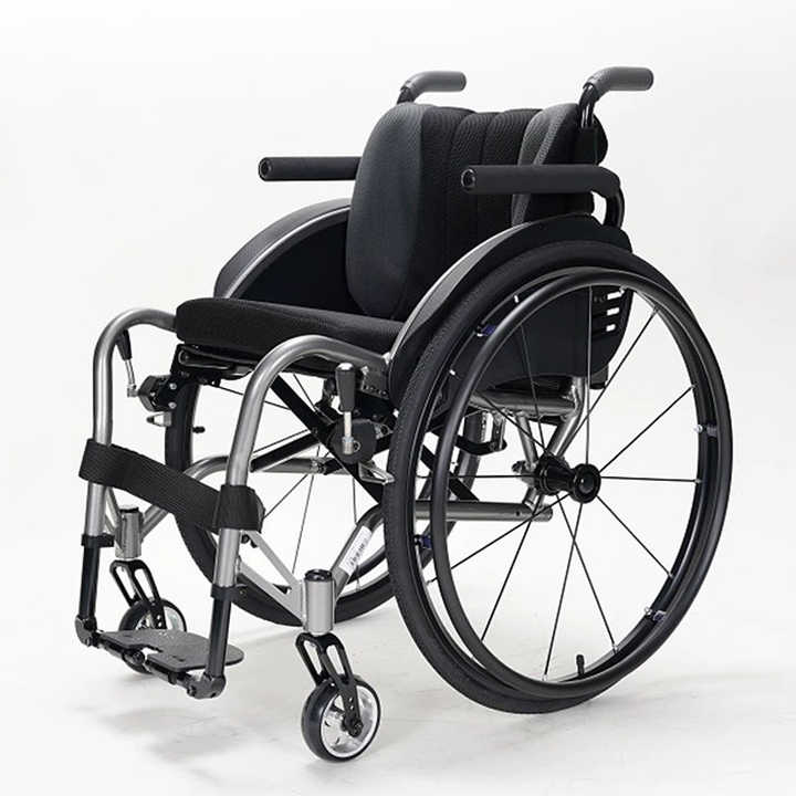 Active Lifestyle Manual Wheelchair - Lightweight Sports & Outdoor Rehab Design, 18kg Foldable Frame