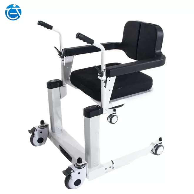 A Guide to Using a Transfer Chair for the Elderly Safely