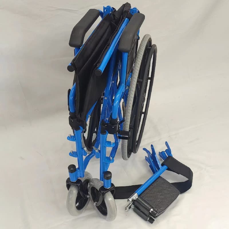 3 The wheelchair is foldable, and the foot rest is detachable, which greatly reduces the folded volume.